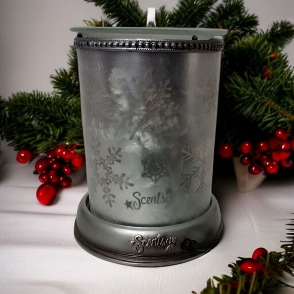 Scentsy Silver Frost Glass Shade Base Wax Warmer Lampshade Collection Snowflake. - Picture 2 of 16